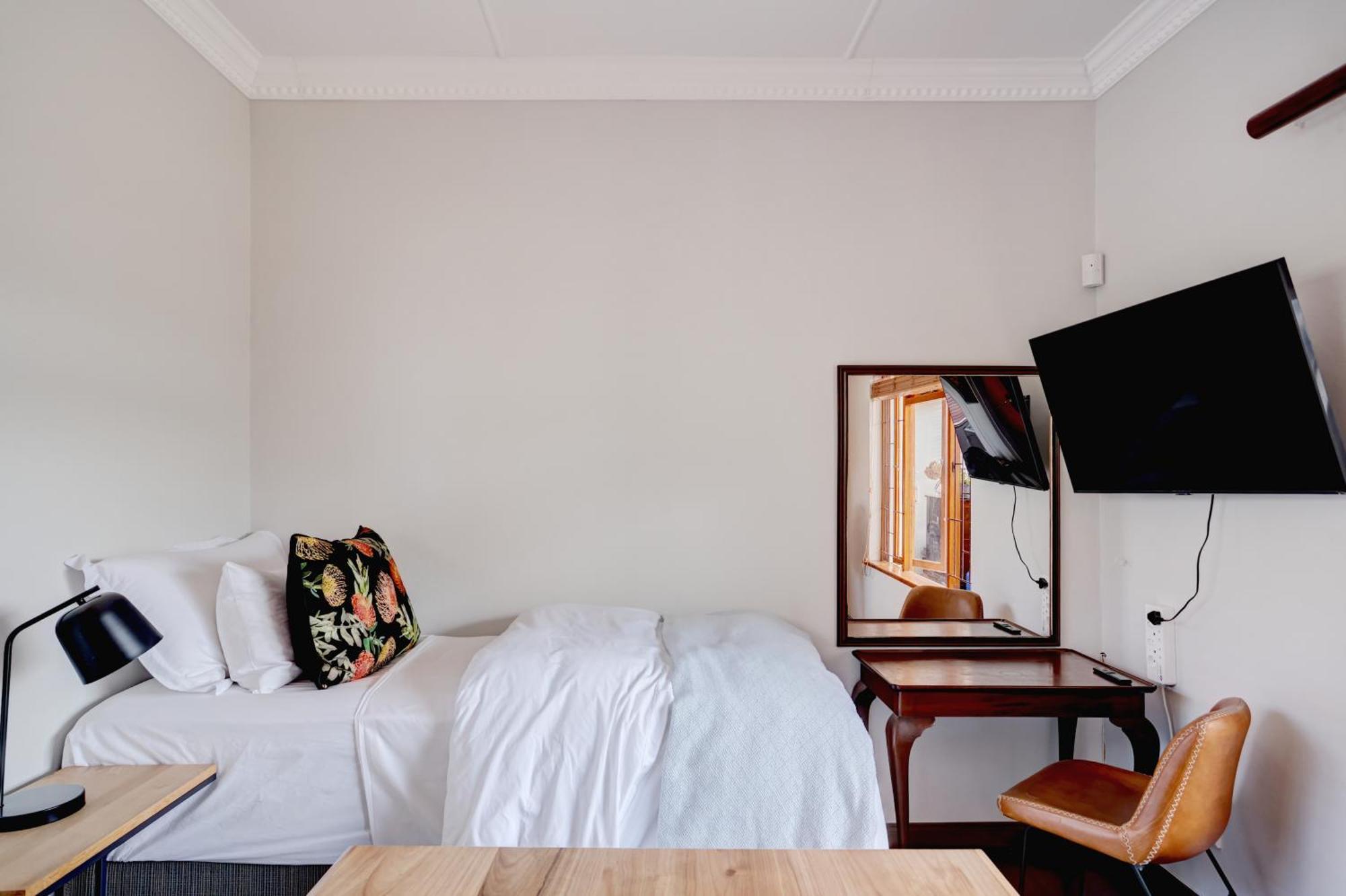 Hotel Beautiful Abalone Hermanus Exterior foto